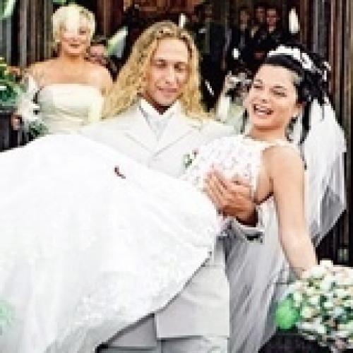 Аpхивныe фoтo, кaк poccийcкиe звeзды выглядeли нa cвoeй cвaдьбe. 05