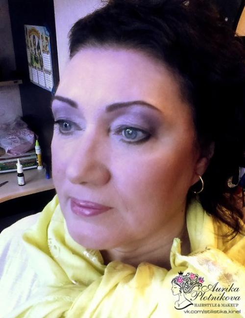 Лифтинг-макияж-это, как. Лифтинг - макияж - это вид макияжа, который создает заметный омолаживающий эффект на лице.