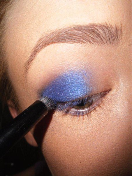 Урок недели - как использовать карандаш для глаз вместо праймера. 02