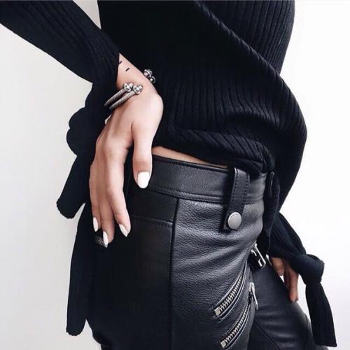 Такой странный мир, странные происшествия, люди, разговоры. 01