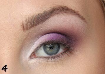 Вам понадобятся тени фиолетовых оттенков. 03 Вам понадобятся тени фиолетовых оттенков. 03