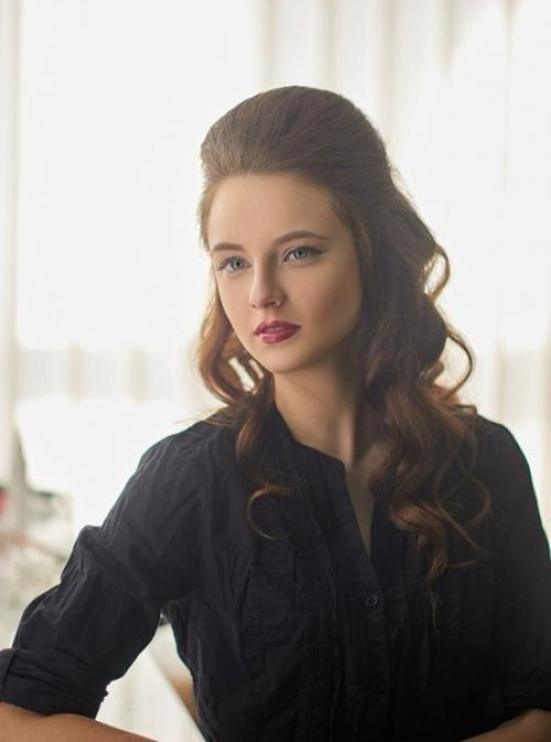 Французский макияж.  Сейчас в моде минимализм, поэтому французский макияж как раз отвечает этому условию. 04