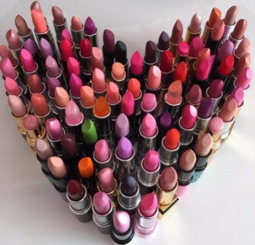 Очень интересная история про помаду? 01 Очень интересная история про помаду? 01