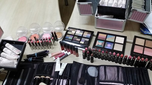 Новая школа яркого макияжа. 01 Новая школа яркого макияжа. 01