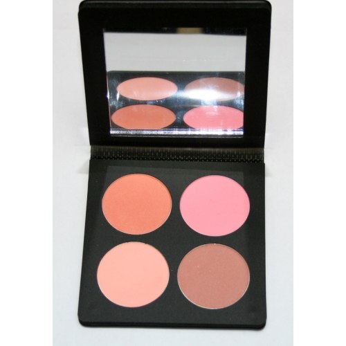 Чтобы определить область нанесения румян, достаточно подойти к зеркалу и широко улыбнуться. 02