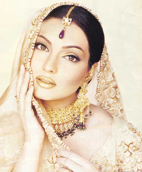 Ведические традиции в одежде и макияже. 01