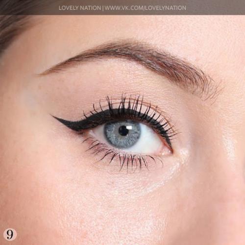 Лишь в том случае, если вы не обладаете твердостью рук хирурга, то, возможно, вам сложно пользоваться жидкой подводкой для глаз. 02