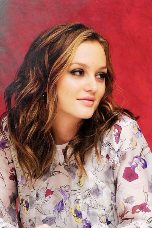 Девочки!  Продолжается запись в нашу Школу Красоты. 05