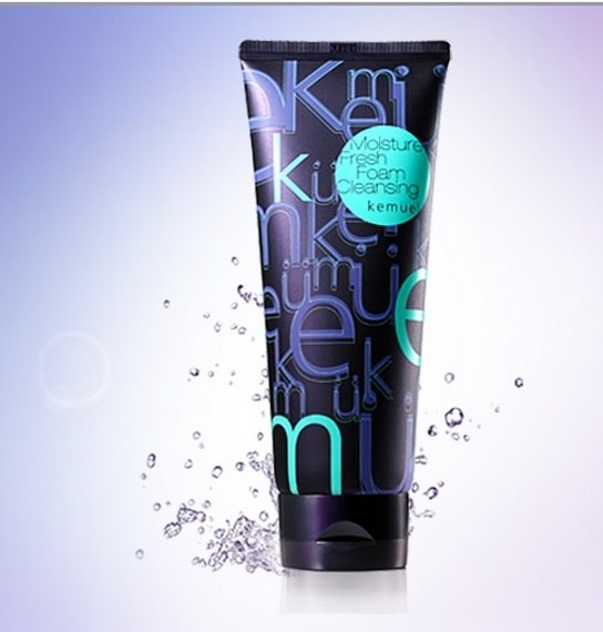 Для снятия макияжа лучше всего использовать гидрофильное масло. 03 Для снятия макияжа лучше всего использовать гидрофильное масло. 03