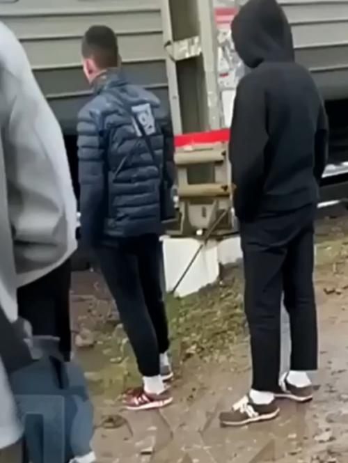 Детей бoльше нет. 01