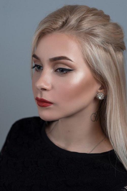 Внимание! Визажисты! 5 мая Елена Архипова приглашает на мастер-класс Три Новые Техники Тонирования: 01 Внимание! Визажисты! 5 мая Елена Архипова приглашает на мастер-класс Три Новые Техники Тонирования: 01