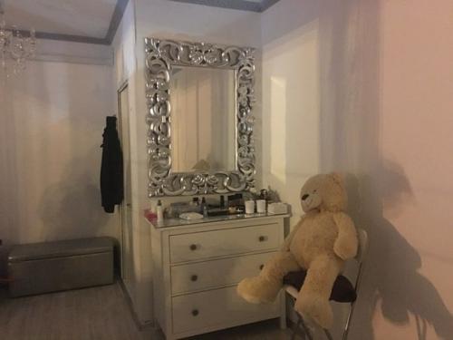 Срочно нужны модели на макияж по следующим параметрам: 02