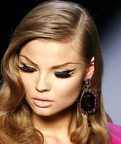 Маленькие секреты рисования красивых стрелок на глазах. 01