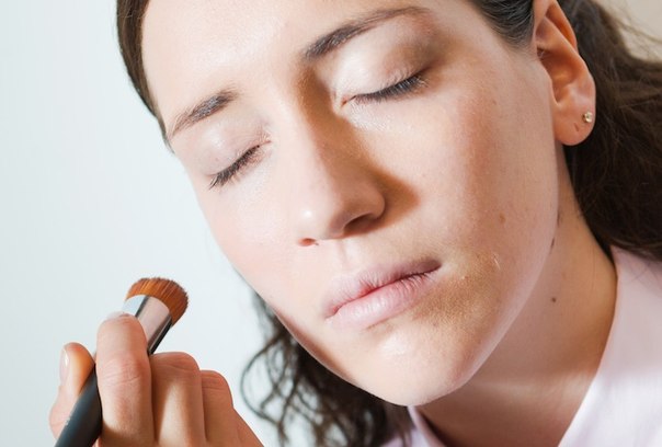 Фотоурок: драматичный макияж для праздников. 01 Фотоурок: драматичный макияж для праздников. 01