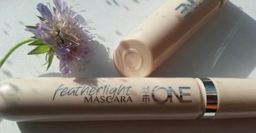 Разделяющая тушь для ресниц The ONE Featherlight. 01