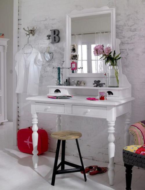 Дамское счастье: как обустроить туалетный столик мечты? 01