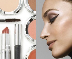 Название «хайлайтер» произошло от английского глагола «to highlight», что в переводе на русский, значит, «подчеркивать», «выделять» или «выдвигать на первый план». Название «хайлайтер» произошло от английского глагола «to highlight», что в переводе на русский, значит, «подчеркивать», «выделять» или «выдвигать на первый план».