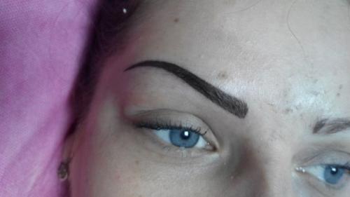 Добрый день!  Я визажист - стилист. 08