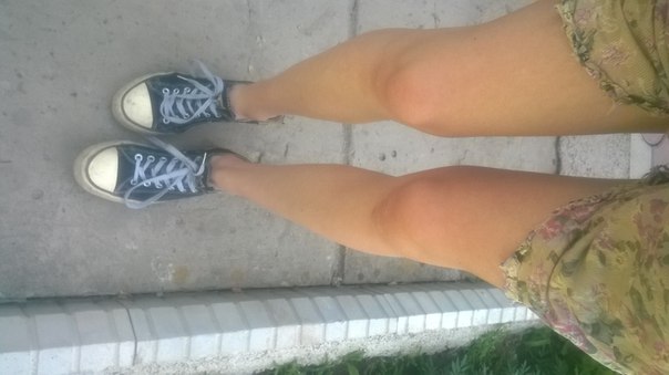 Я люблю в себе всё: пальцы, кисти рук, ноги, глаза, улыбку, нос, грудь, щёки, плечи, ключицы, животик, уши, всё - всё. 03