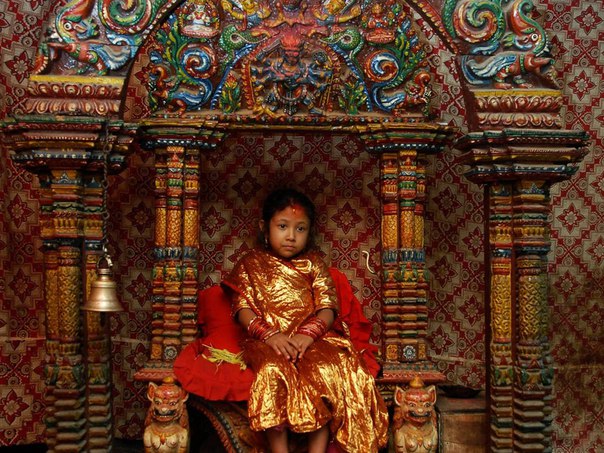 Девочки из Непала - последние живые божества на планете. 02 Девочки из Непала - последние живые божества на планете. 02