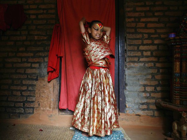 Девочки из Непала - последние живые божества на планете. 05 Девочки из Непала - последние живые божества на планете. 05