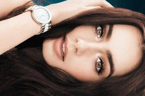 Светло - карие глаза сами по себе очень выразительные и лучистые, поэтому их нужно лишь слегка подчеркнуть. 01