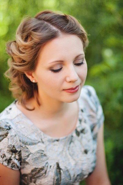 Татьяну мы собирали на ту же свадьбу Наши девочки как цветы. 05