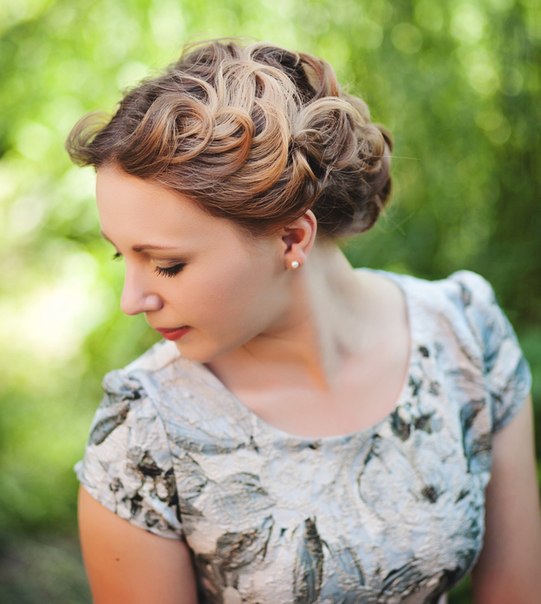 Татьяну мы собирали на ту же свадьбу Наши девочки как цветы. 02