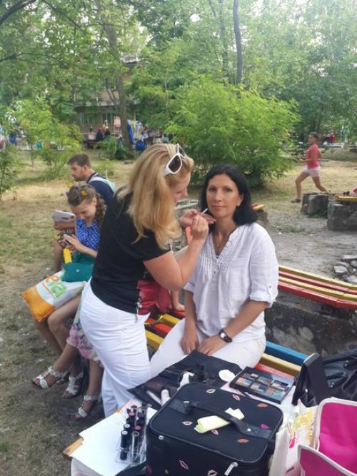 В рамках фесстиваля зеленный остров 24-26 июля пройдут мастерклассы по макияжу Красивая от А до Я! 01