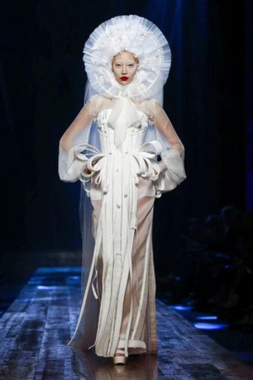 Неделя высокой моды в Париже: Jean Paul Gaultier осень - зима 16/17. 02 Неделя высокой моды в Париже: Jean Paul Gaultier осень - зима 16/17. 02