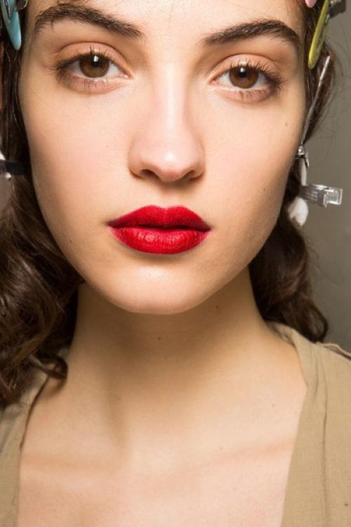 Тенденции макияжа сезона осень - зима 2016-17. 01