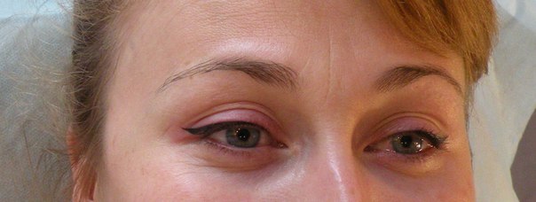 Подчеркивание края верхнего века создает эффект натуральной пышности ресниц, цвет глаз от этого становится ярче. 02