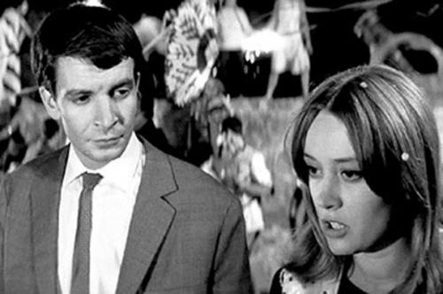 СВАДЕБНЫЕ ПРИЧЕСКИ И МАКИЯЖ?  Запись по тел.: 8 9377 9377 57, ? 01