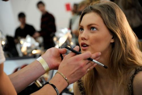 К нам приехали легендарные кисти для макияжа из Америки Real Techniques? 01