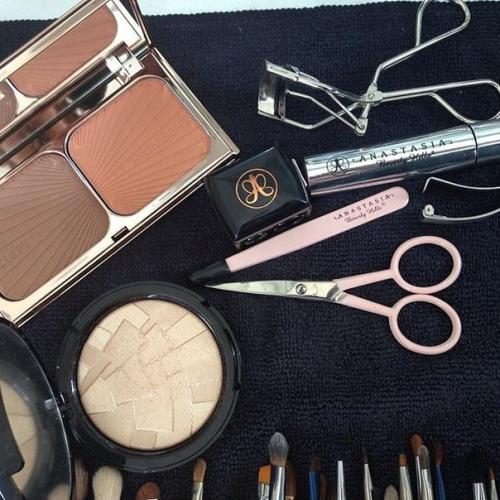 7 советов правильного макияжа от Ким кардашьян. 01