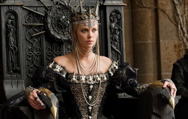 10 самых сексуальных кинозлодеек. 01