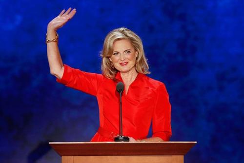 Снять нельзя надеть: типичные ошибки в стиле деловых женщин. 04