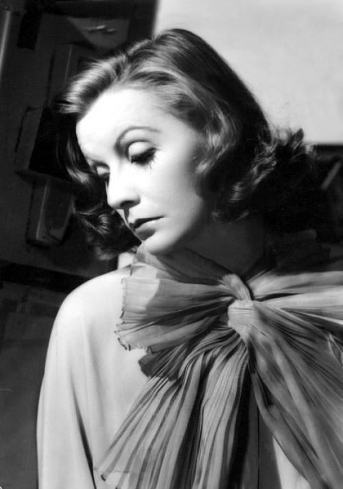 Грету гарбо всегда окружала атмосфера тайны. 04 Грету гарбо всегда окружала атмосфера тайны. 04