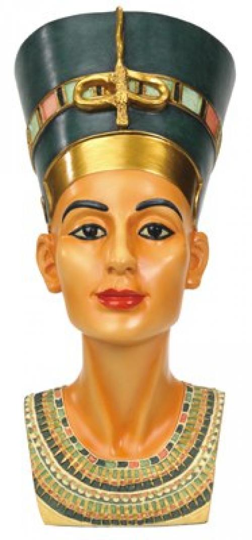 Многим претит однообразие и потеря индивидуальности, поэтому некоторые пытаются выразить себя, предпочитаянеформальный макияж. 01