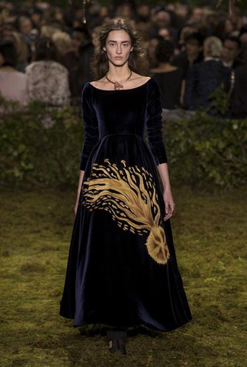Сказочные платья с показа Christian Dior Couture, весна - лето 2017. 02