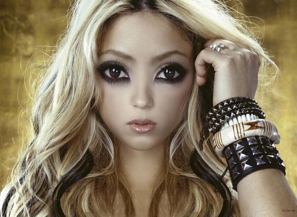 Макияж глаз Аниме в последнее время стал очень популярен. Я решила рассказать вам, как его делать. 01