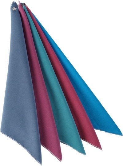 Наиболее распространенный, доступный и практичный метод цветотестирования — с помощью платков-тестеров. 02