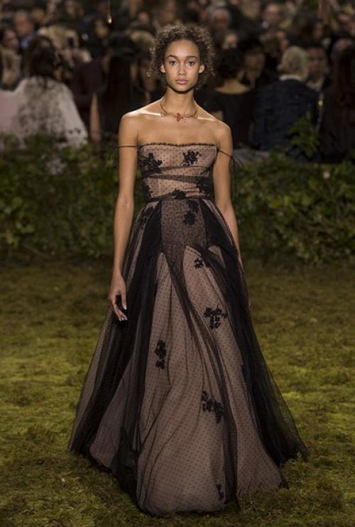 Сказочные платья с показа Christian Dior Couture, весна - лето 2017. 06