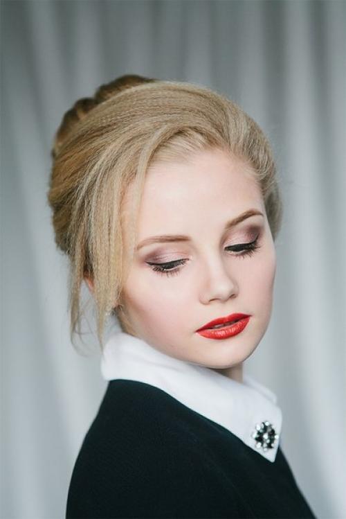 Милые девушки!  В группу Сама Себе Визажист с 31 октября 2015 г. осталось одно место друзья спасибо за репост! 02