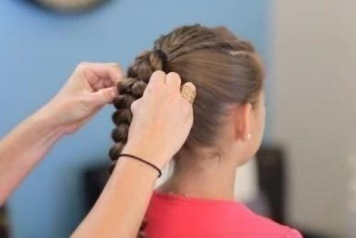 Оригинальная коса: перевернутые сердечки. 05