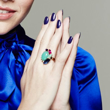 Сделайте свой образ законченным с новыми броскими оттенками. 01