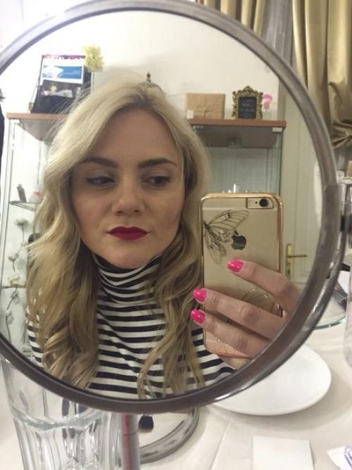 Сегодня я уроки макияжа в @pma_School_Prague посетила. 02