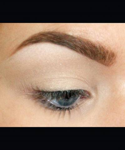 Самый простой способ сделать макияж с новым акцентом на складках век. 01 Самый простой способ сделать макияж с новым акцентом на складках век. 01