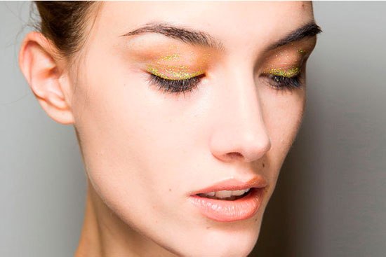 Безупречный женский образ невозможен без стильного модного макияжа. 01 Безупречный женский образ невозможен без стильного модного макияжа. 01