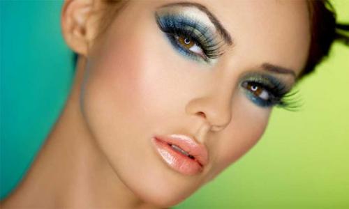 Как наклеивать накладные ресницы правильно. 03